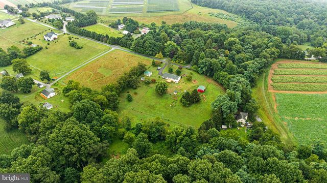 2710 FLINTSTONE RD, Freeland, MD 21053