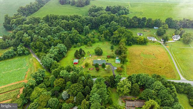 2710 FLINTSTONE RD, Freeland, MD 21053