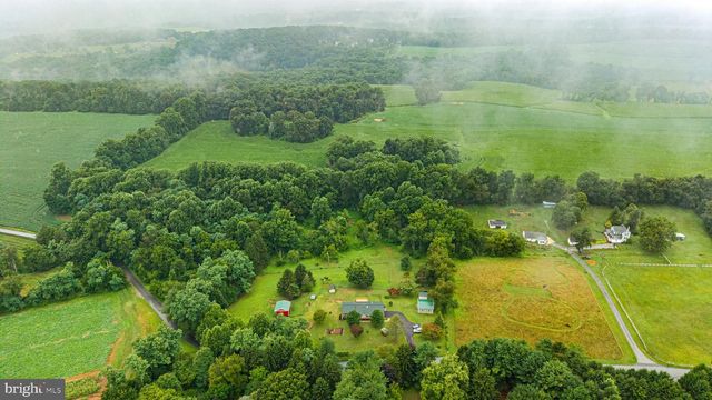 2710 FLINTSTONE RD, Freeland, MD 21053