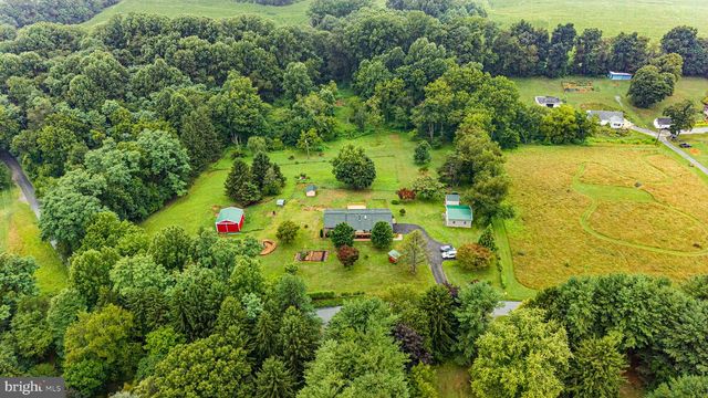 2710 FLINTSTONE RD, Freeland, MD 21053