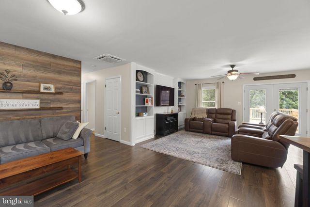 2710 FLINTSTONE RD, Freeland, MD 21053