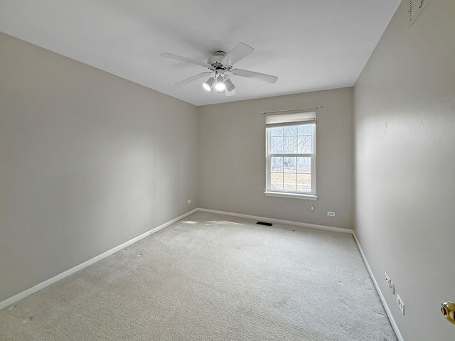 18421 W SPRINGWOOD Drive, Grayslake, IL 60030