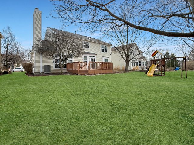 18421 W SPRINGWOOD Drive, Grayslake, IL 60030