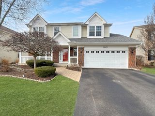18421 W SPRINGWOOD Drive, Grayslake, IL 60030