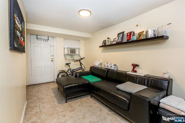 200 Washington Avenue, Clifton, NJ 07011