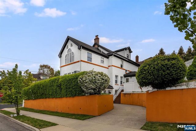 200 Washington Avenue, Clifton, NJ 07011