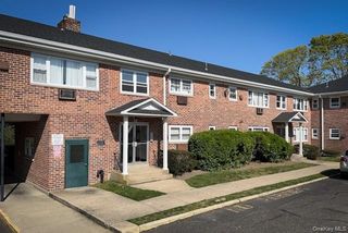 92 South Clinton Avenue 2H, Bay Shore, NY 11706