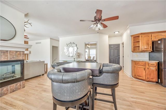 1017 Pebblebeach Drive, Lansing, KS 66043