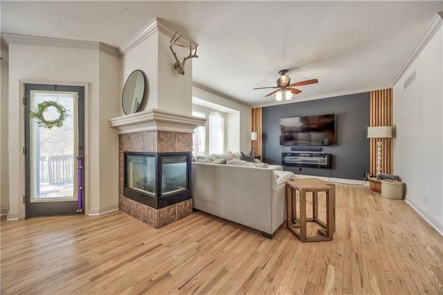 1017 Pebblebeach Drive, Lansing, KS 66043