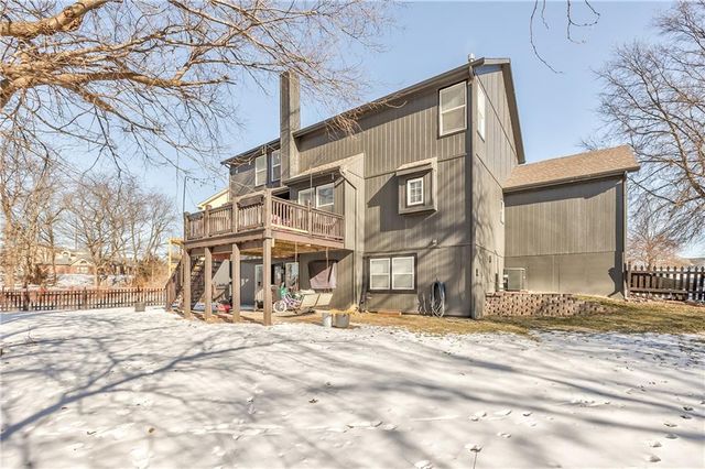 1017 Pebblebeach Drive, Lansing, KS 66043