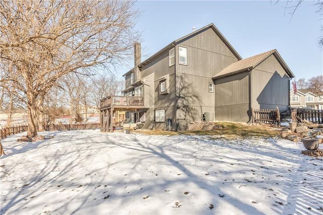1017 Pebblebeach Drive, Lansing, KS 66043