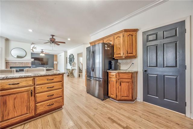 1017 Pebblebeach Drive, Lansing, KS 66043