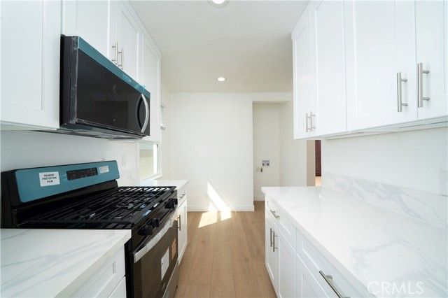 1050 Cedar Avenue, Long Beach, CA 90813