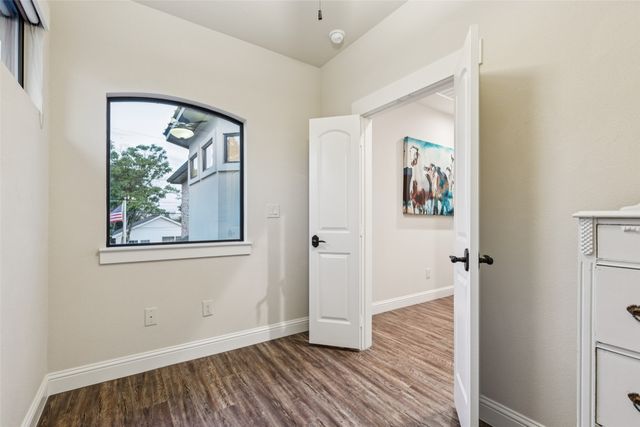 3105 Pastor Street, Dallas, TX 75212