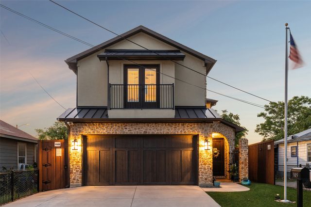 3105 Pastor Street, Dallas, TX 75212