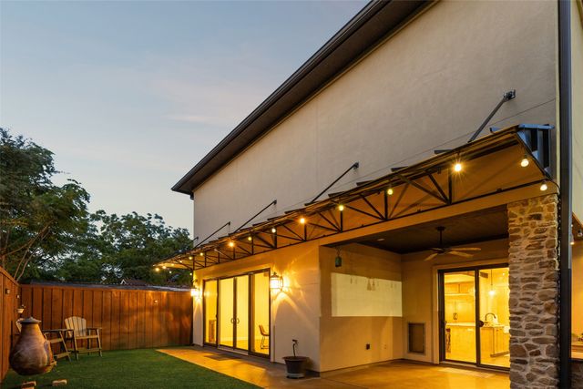 3105 Pastor Street, Dallas, TX 75212