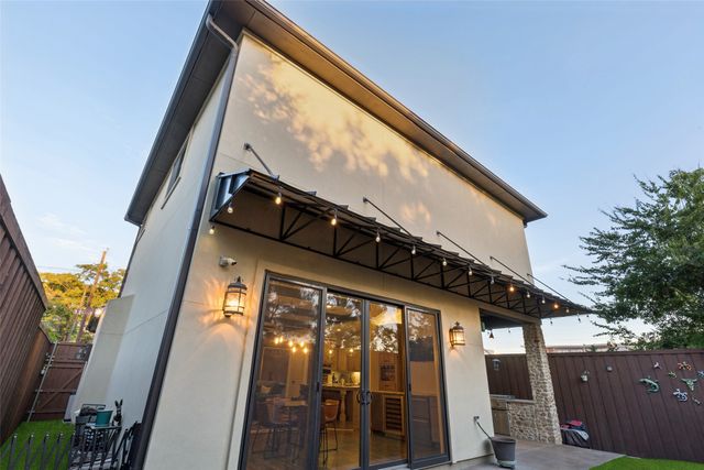 3105 Pastor Street, Dallas, TX 75212