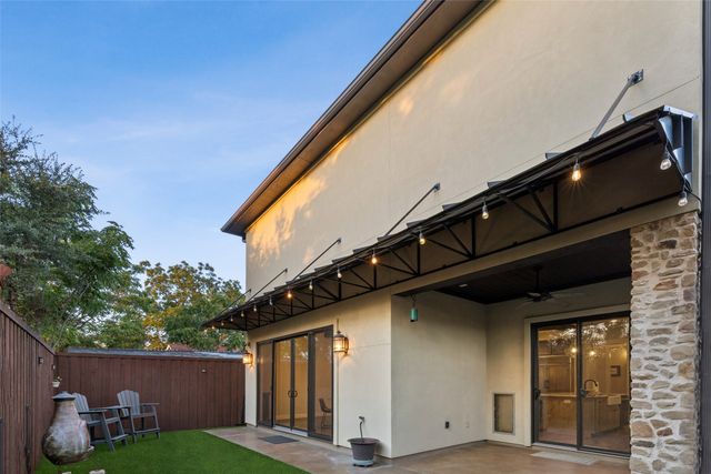 3105 Pastor Street, Dallas, TX 75212