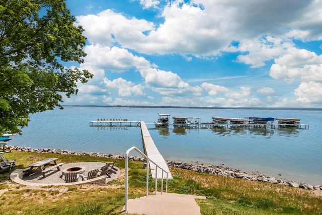 7852 Underwood Ridge, Peninsula Twp, MI 49686