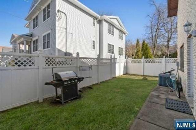 703 Day Avenue The first fl, Ridgefield, NJ 07657