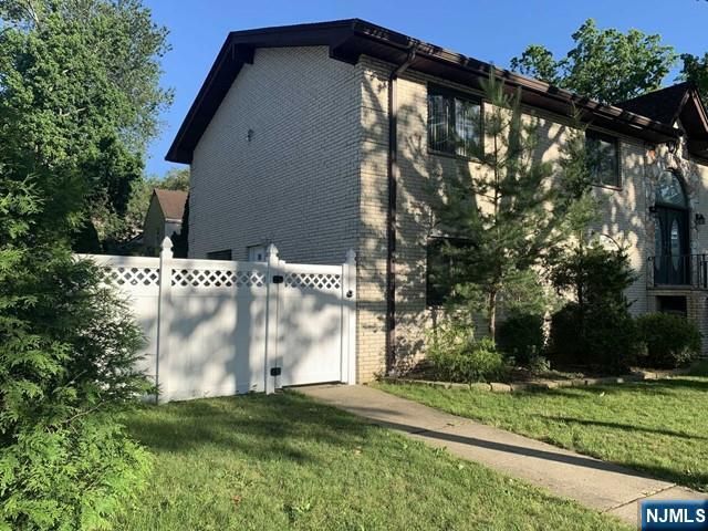 703 Day Avenue The first fl, Ridgefield, NJ 07657