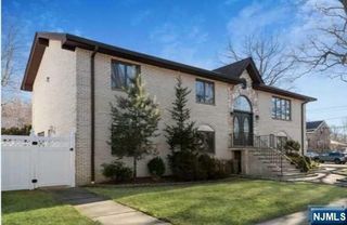 703 Day Avenue The first fl, Ridgefield, NJ 07657