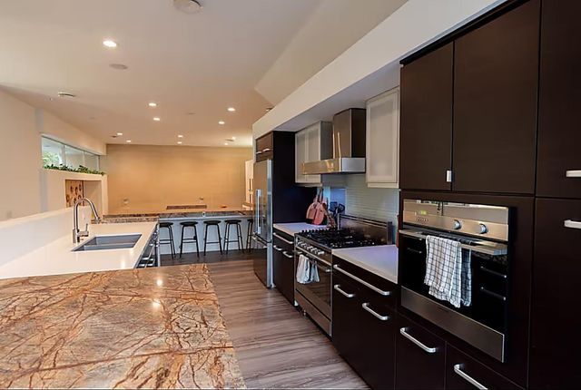 4904 S Shepherd Drive, Houston, TX 77098