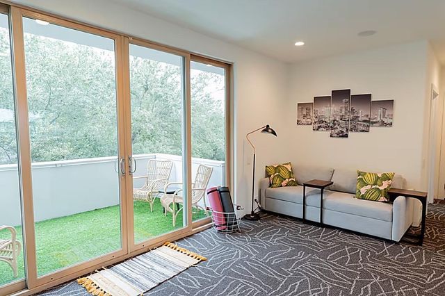 4904 S Shepherd Drive, Houston, TX 77098