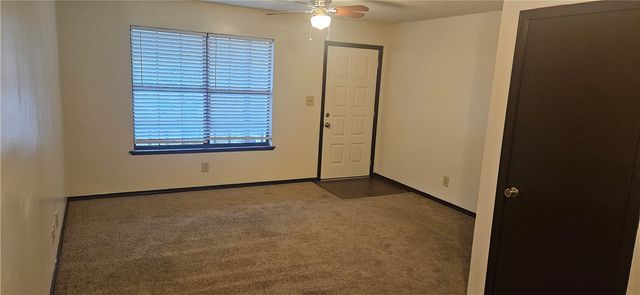 632 N Whitham Avenue 9, Fayetteville, AR 72701