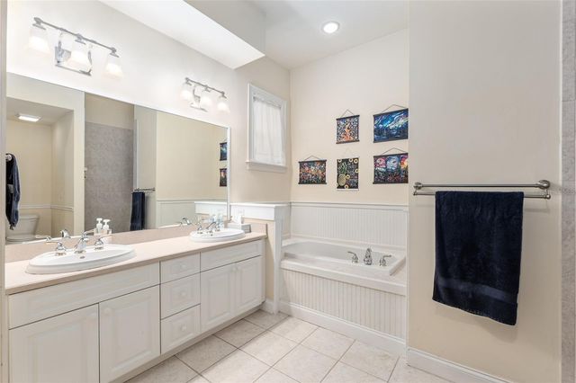 5034 NW 11TH PLACE, Gainesville, FL 32605