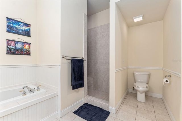 5034 NW 11TH PLACE, Gainesville, FL 32605