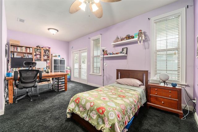 5034 NW 11TH PLACE, Gainesville, FL 32605