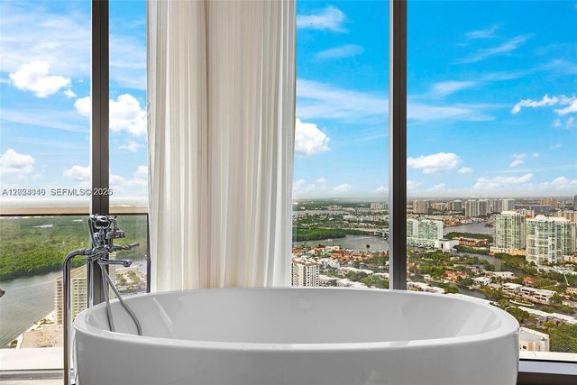 15701 Collins Ave 4105, Sunny Isles Beach, FL 33160