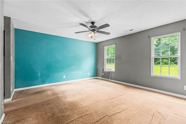 532 Rockbridge Drive, Kernersville, NC 27284
