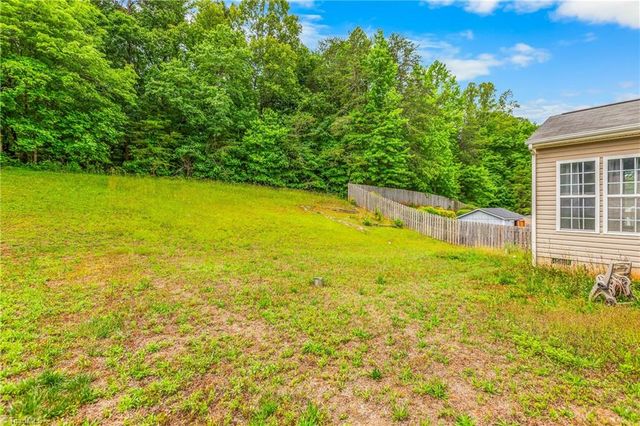 532 Rockbridge Drive, Kernersville, NC 27284