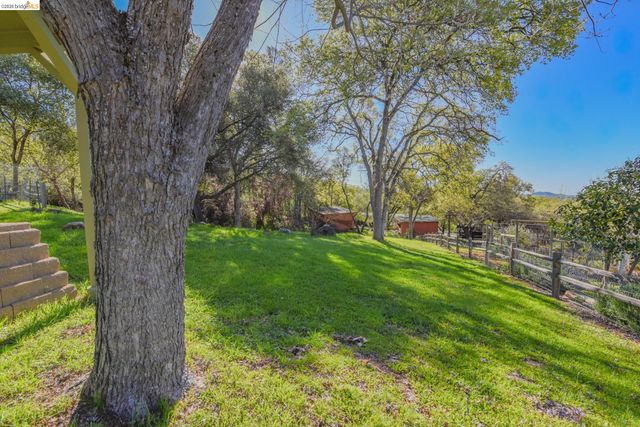 12933 Chaparral Rd, Sonora, CA 95370