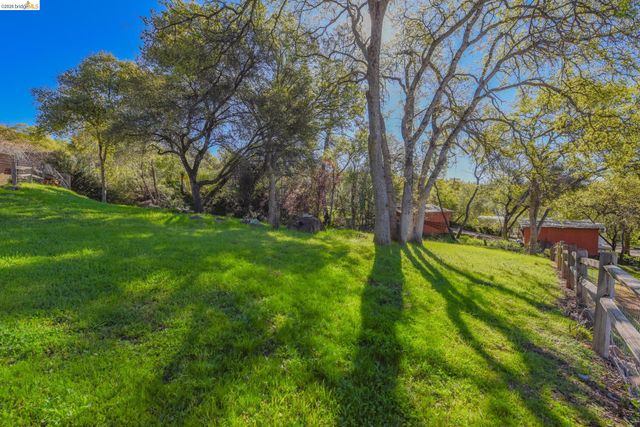 12933 Chaparral Rd, Sonora, CA 95370