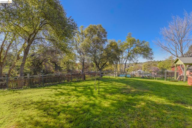 12933 Chaparral Rd, Sonora, CA 95370