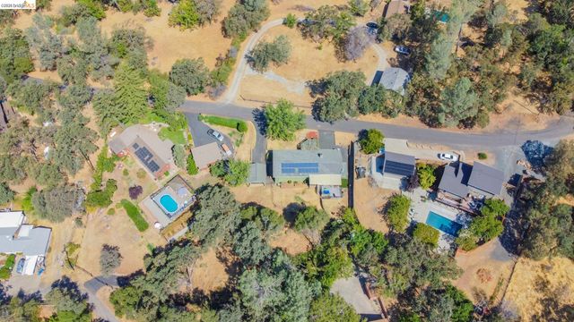 12933 Chaparral Rd, Sonora, CA 95370