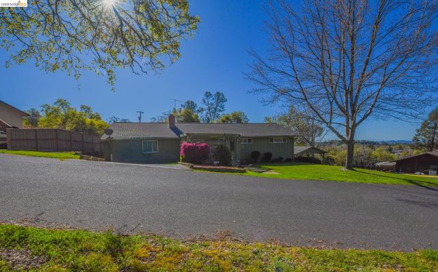 12933 Chaparral Rd, Sonora, CA 95370