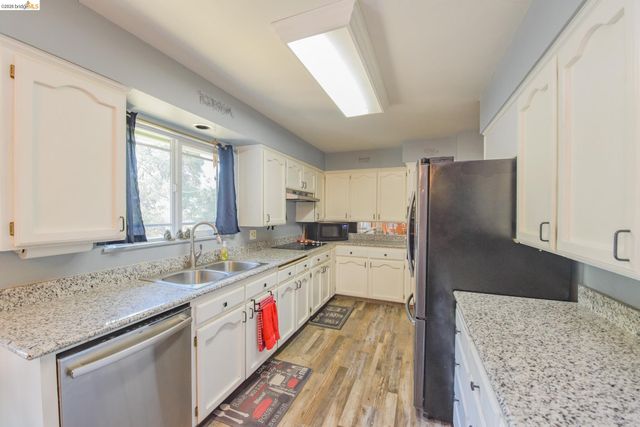 12933 Chaparral Rd, Sonora, CA 95370