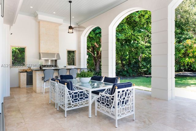 6045 SW 106th St, Pinecrest, FL 33156