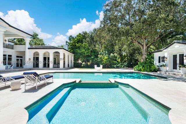 6045 SW 106th St, Pinecrest, FL 33156