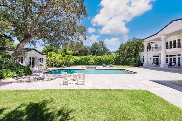 6045 SW 106th St, Pinecrest, FL 33156
