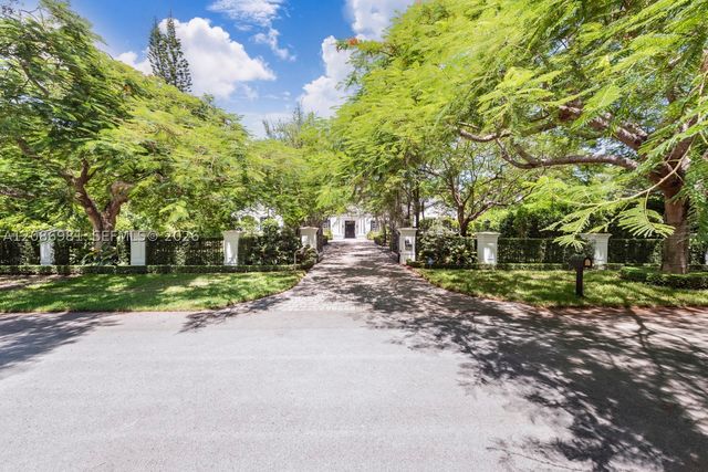 6045 SW 106th St, Pinecrest, FL 33156