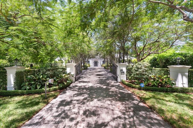 6045 SW 106th St, Pinecrest, FL 33156