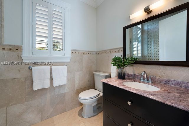 6045 SW 106th St, Pinecrest, FL 33156