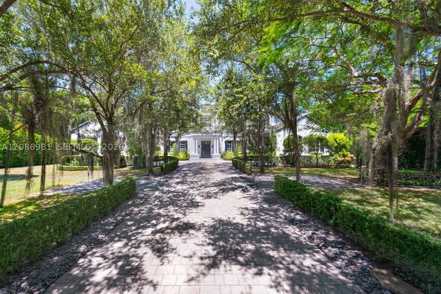 6045 SW 106th St, Pinecrest, FL 33156