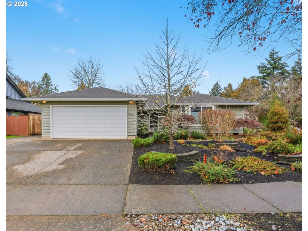 2868 METOLIUS Dr, Eugene, OR 97408