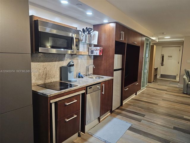 1024 Ocean Dr A305, Miami Beach, FL 33139